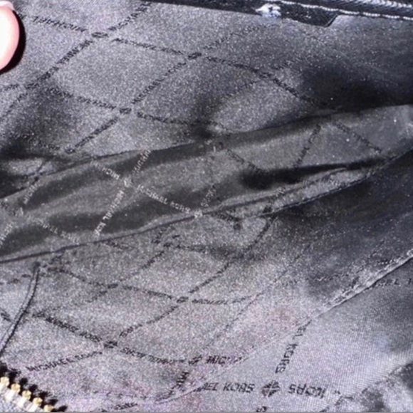 Michael Kors Jet Set Large Saffiano Leather Crossbody Bag and black MK wallet - Picture 4 of 6